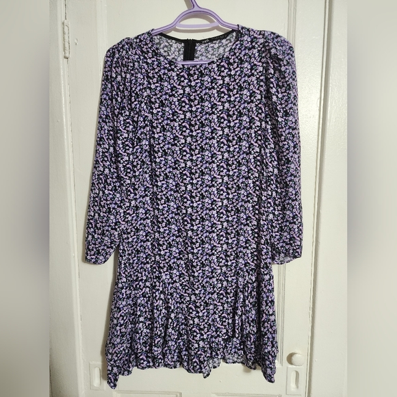Zara longsleeve floral dress, size Medium - Picture 1 of 3